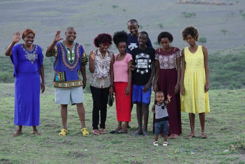 John Mahu et sa famille : nos fondateurs 